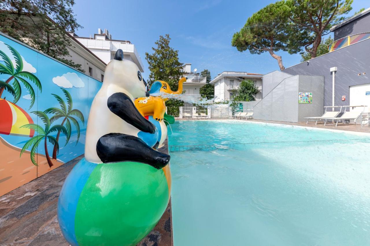 Residence Filmare Riccione Esterno foto